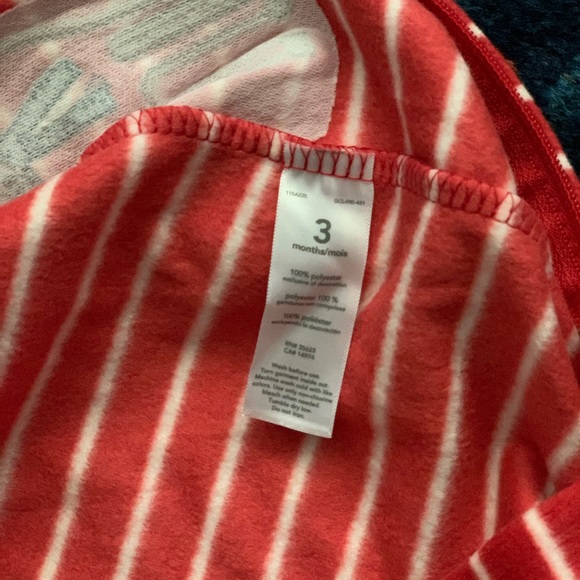 Carter’s Zip Up Christmas Footsie with Reindeer. - Picture 6 of 6